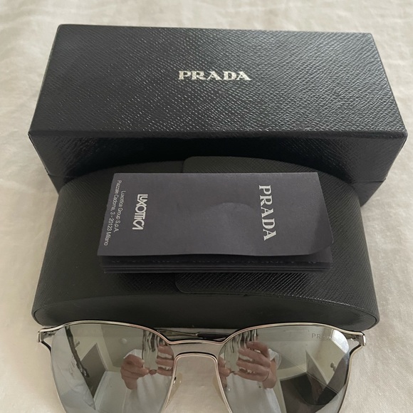 Prada sunglasses - Picture 2 of 4